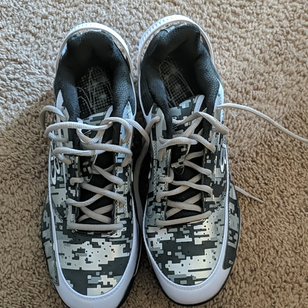 Boombah molded cleats